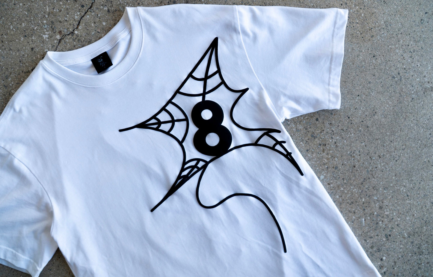 Eight's Web T-shirt